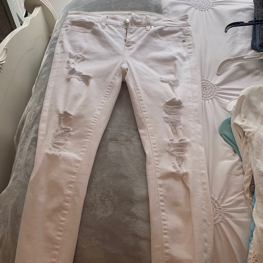 White Capri jeans